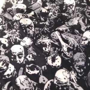 🌼 3 for $25 🌼 Zombie leggings Capri